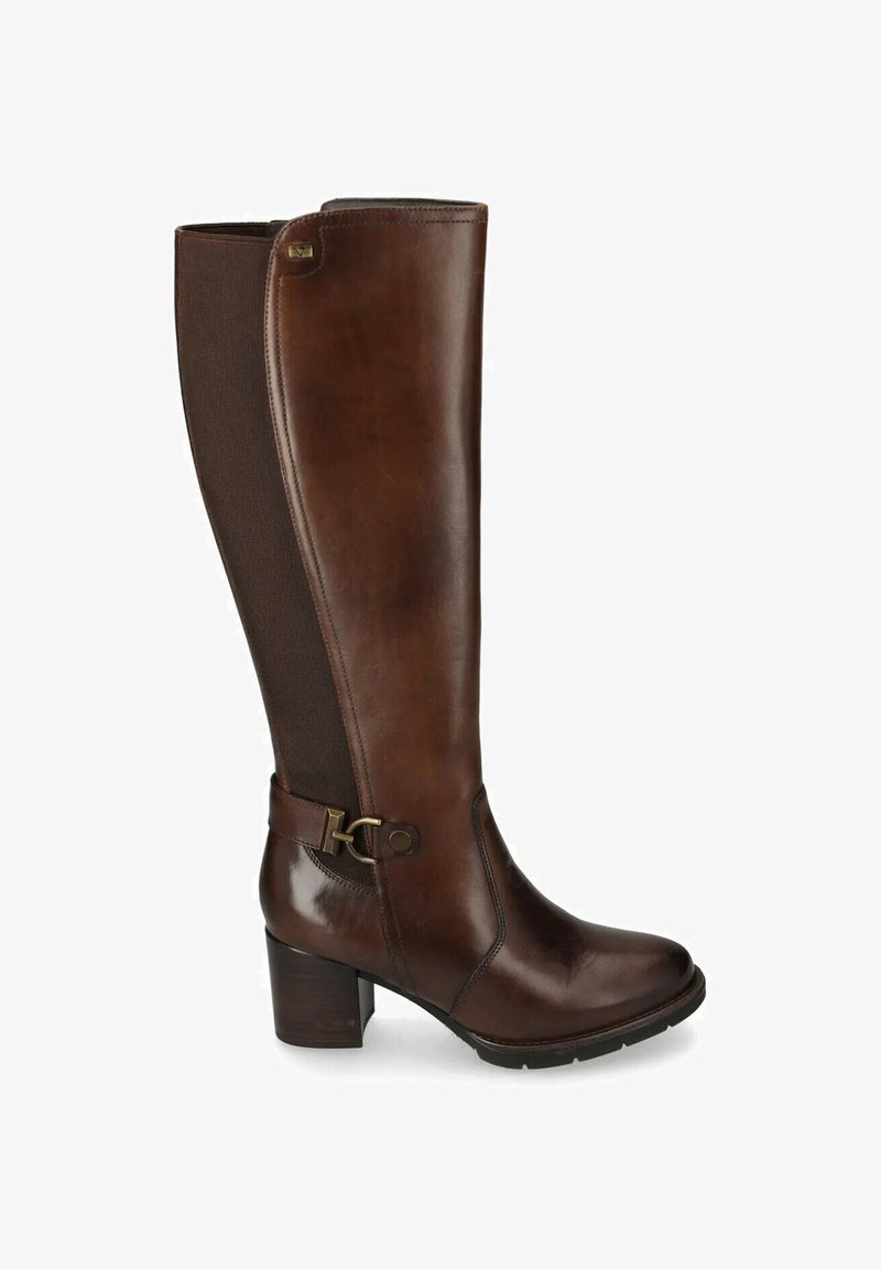 Stivale in pelle marrone al ginocchio con pannello in tessuto marrone testurizzato, tacco spesso e accessori decorativi alla caviglia.