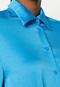 Gina Tricot Skjortklänning - blue