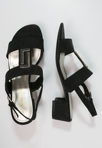 Marco Tozzi Sandały