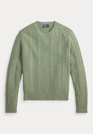Grüner, kabelgestrickter Pullover mit Rundhalsausschnitt und gerippten Bündchen sowie Saum, mit Polo by Ralph Lauren-Label am Halsausschnitt.