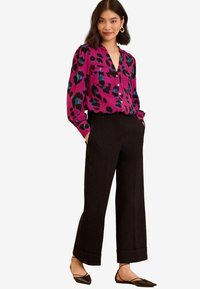 Love & Roses PRINTED UTILITY LONG SLEEVE - Blúzka so zapínaním na gombíky - pink leopard