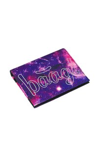 Portafoglio con stampa galassia viola e rosa, caratterizzato dalla parola "baagl" in argento. Realizzato in tessuto resistente, con un design a pieghe.