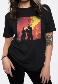Paradiso Clothing TWENTY ONE PILOTS COVER BOX BAND LOGO - Print T-shirt - black
