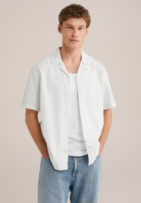 WE Fashion THE LINEN - Camisa - ecru