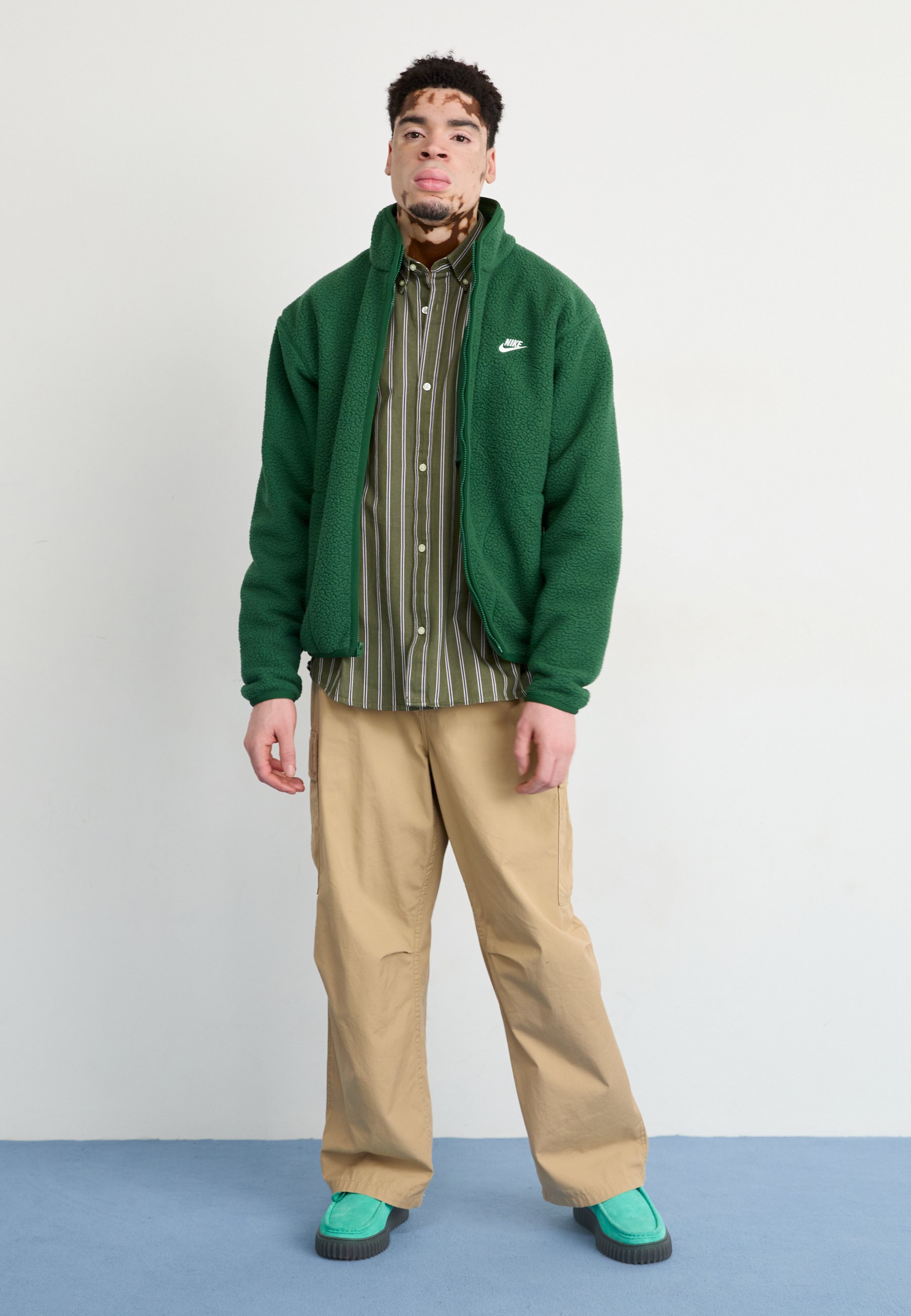 Nike Sportswear CLUB WINTER - Fleece jacket - fir/green