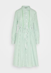 Abito camicia a righe verdi e bianche, con bottoni davanti, maniche lunghe, vita elasticizzata con coulisse e collo a camicia.