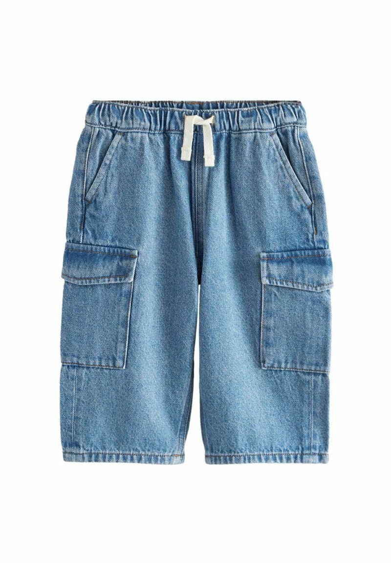 Shorts cargo in denim azzurro chiaro, con una vita elastica e coulisse, due tasche anteriori e due tasche laterali cargo.