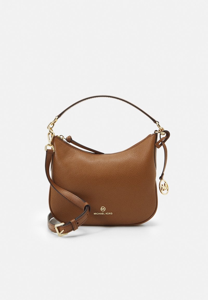 Borsa Michael Kors in pelle granata di media tonalità con hardware dorato, manico superiore, tracolla regolabile e charm con logo del marchio sul lato.