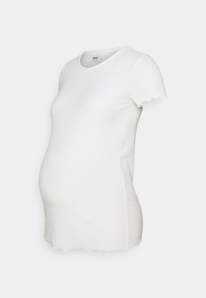 Witte geribde zwangerschaps-T-shirt met korte mouwen, ronde hals en gekartelde randen aan mouwen en zoom, getoond op een grijze achtergrond.