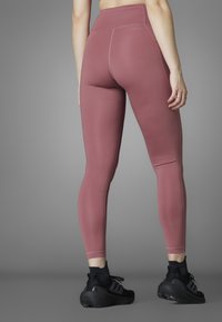 adidas Performance - Legginsy do biegania