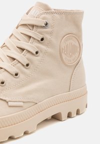 Palladium UNISEX - Visoke tenisice - sand