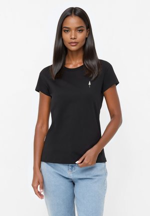 Zwart T-shirt met korte mouwen en ronde hals, voorzien van een klein zilveren boomlogo op de borst. Gemaakt van zachte, gladde stof.