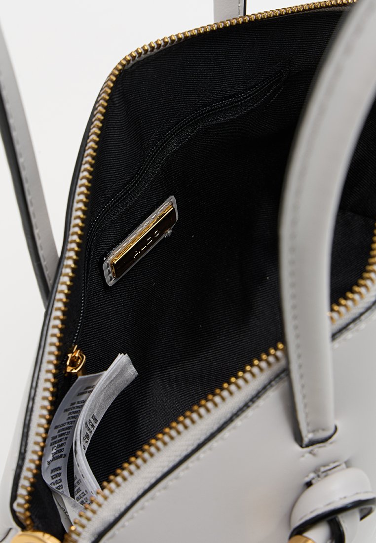 Handtasche