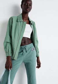 GAP HERITAGE - Tepláky - district green
