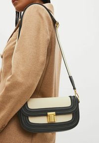 Next - MIX SADDLE  - Geantă crossbody - black Imagine miniatură 1