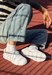 Non sélectionné, white/pink