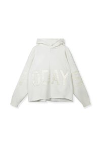 Sudadera blanca corta con grandes letras texturizadas "TODAY" en un tono más claro. Cuenta con una capucha clásica y un corte relajado con hombros caídos.
