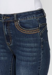 Koroshi Slim fit -farkut - azul osc   dark blue