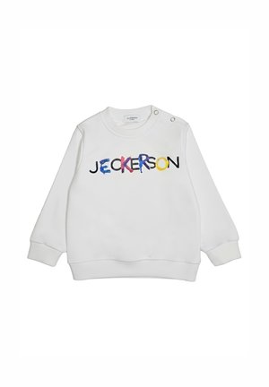Felpa bianca a maniche lunghe per bambini piccoli con polsini a costine e testo multicolore "JECKERSON" sul davanti, con bottoni a pressione sulla spalla sinistra.