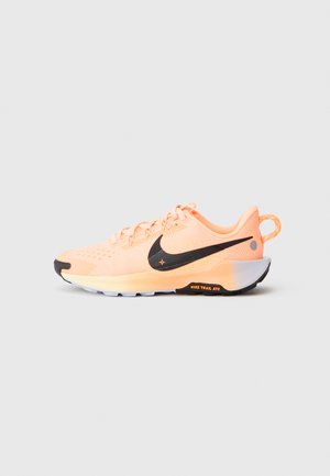 PEGASUS TRAIL 5 UNISEX - Trail running shoes - orange pulse/black/ghost/alabaster