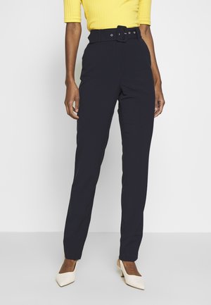 ONLTIKA FINI BELT PANT - Trousers - night sky