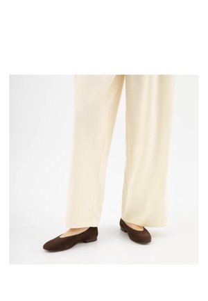 Wojas Ballerina's - brązowy