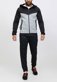 Non sélectionné, noir