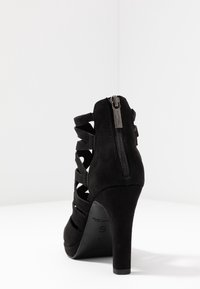 Tamaris Lodičky s platformou - black
