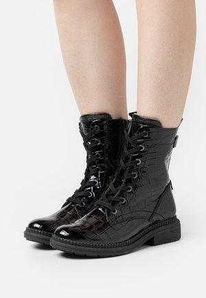 Jana Plateaustiefelette - black