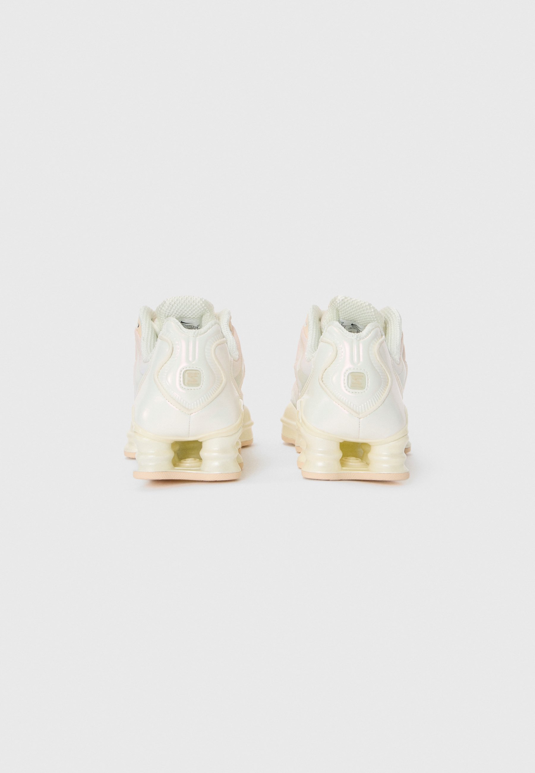 Nike Sportswear SHOX TL NA8 - Sneakers low - pearl white/soft