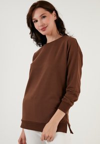 LELA CREW NECK - Melegítőfelső - brown
