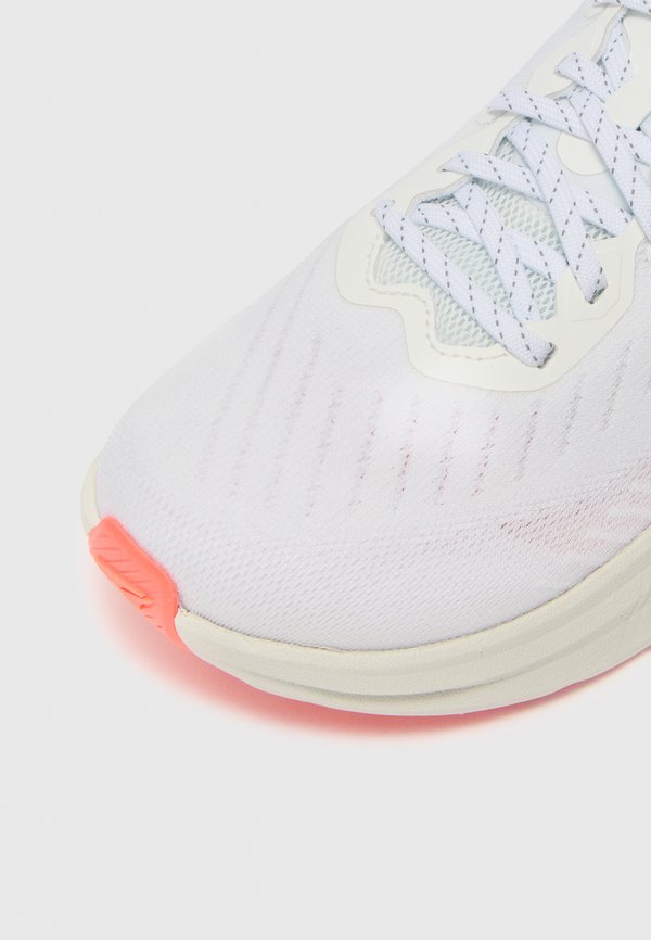 EXPERIENCE FORM - Road running shoes4