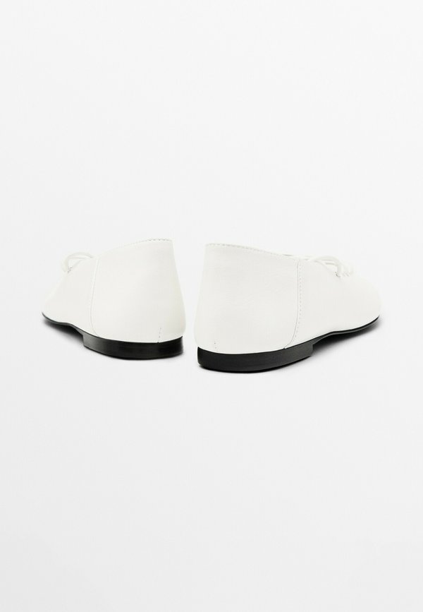 FLATS - Ankle cuff ballet pumps4