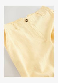 Non sélectionné, lemon yellow