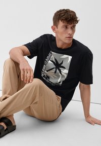 s.Oliver MIT FRONTPRINT - T-shirt z nadrukiem