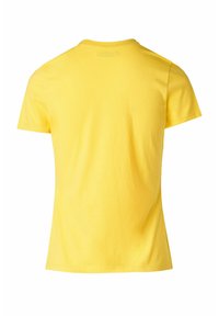 Camiseta de algodón amarilla con mangas cortas, hecha de una tela suave, con un diseño sencillo y un cuello redondo, con una textura lisa, sin patrones.