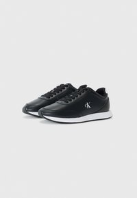 Calvin Klein Jeans RETRO RUNNER - Sneakers laag - black/bright white