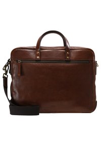 Malette en cuir marron avec deux poignées et une bandoulière ajustable. Dispose d'un compartiment principal zippé et de détails en métal doré.