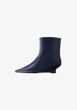 L37, BORN TO BE WILD - Ankle Boot - navy