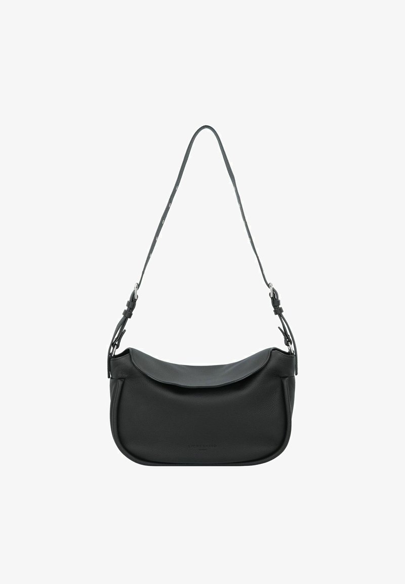 Schwarze Leder-Umhängetasche mit runder Form, weicher Textur und geschwungenem Deckel. Verfügt über einen abnehmbaren Riemen und ein minimalistisches Design.