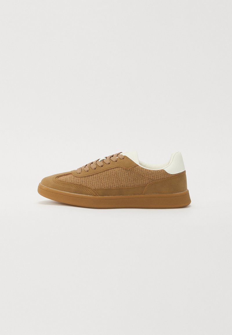 Call it Spring - ROMARRIO - Trainers - tan, Enlarge