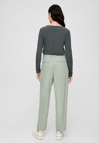 s.Oliver AUS STRETCH - Langarmshirt - olivgrün