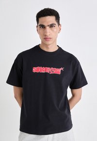 Weekday - BOXY GRAPHIC TEE - T-shirt con stampa - navy Immagine in miniatura 1