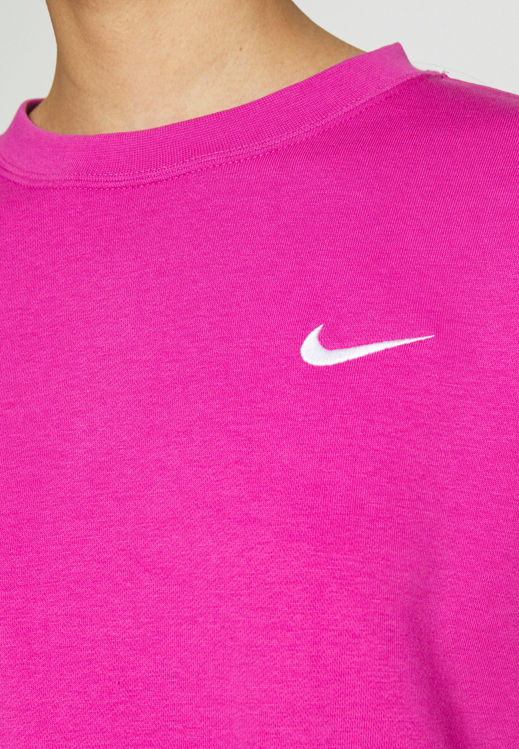fuchsia nike sweatshirt