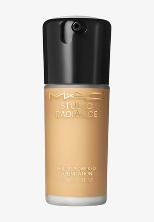 MAC STUDIO RADIANCE SERUM-POWERED FOUNDATION - Foundation - nc25