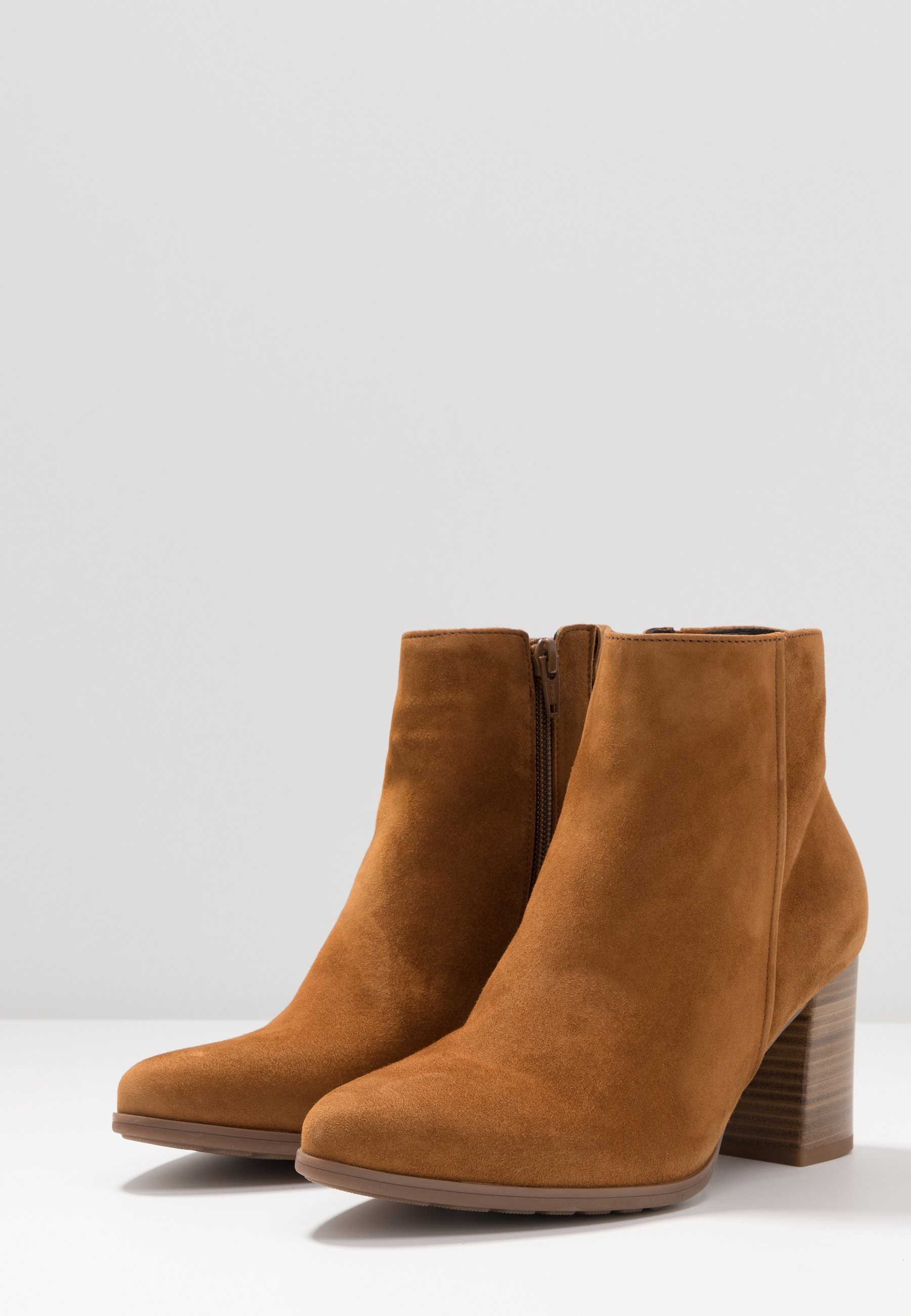 gabor comfort ankle boots