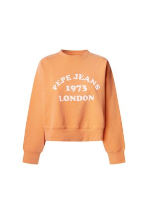 Kratka oranžna majica s kapuco iz mehkega blaga, ki ima okroglo ovratnik, dolge rokave in beli napis: "PEPE JEANS 1973 LONDON."