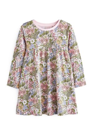 Robe fleurie à manches longues, avec un col pastel rose. Le matériau est doux, décoré de fleurs colorées variées et de feuilles vertes.