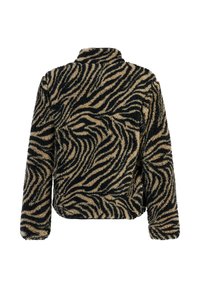 Lažni krzneni kaput s bež i crnim zebra prugama, dugim rukavima i visokim ovratnikom, prikazan s leđa na bijeloj pozadini.