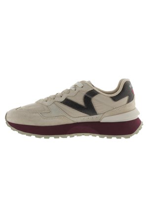 Trainers - beige